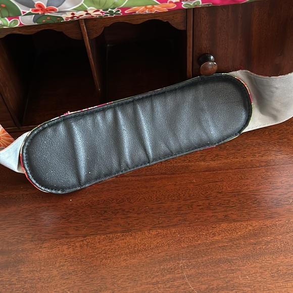 Beautiful diaper bag, floral medley design - Picture 9 of 14